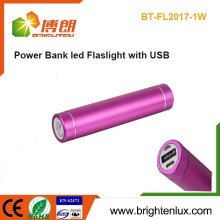 Factory Wholesale Colorful Smart Metal Matériel 2000mah USB Recharge 1w LED Flashlight Power Bank pour téléphone cellulaire mobile